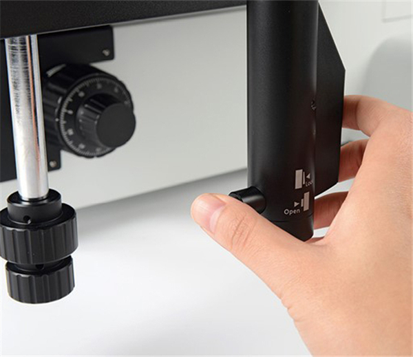 Microscópio Metalográfico de Inspeção de Semicondutores INTJ-51A
