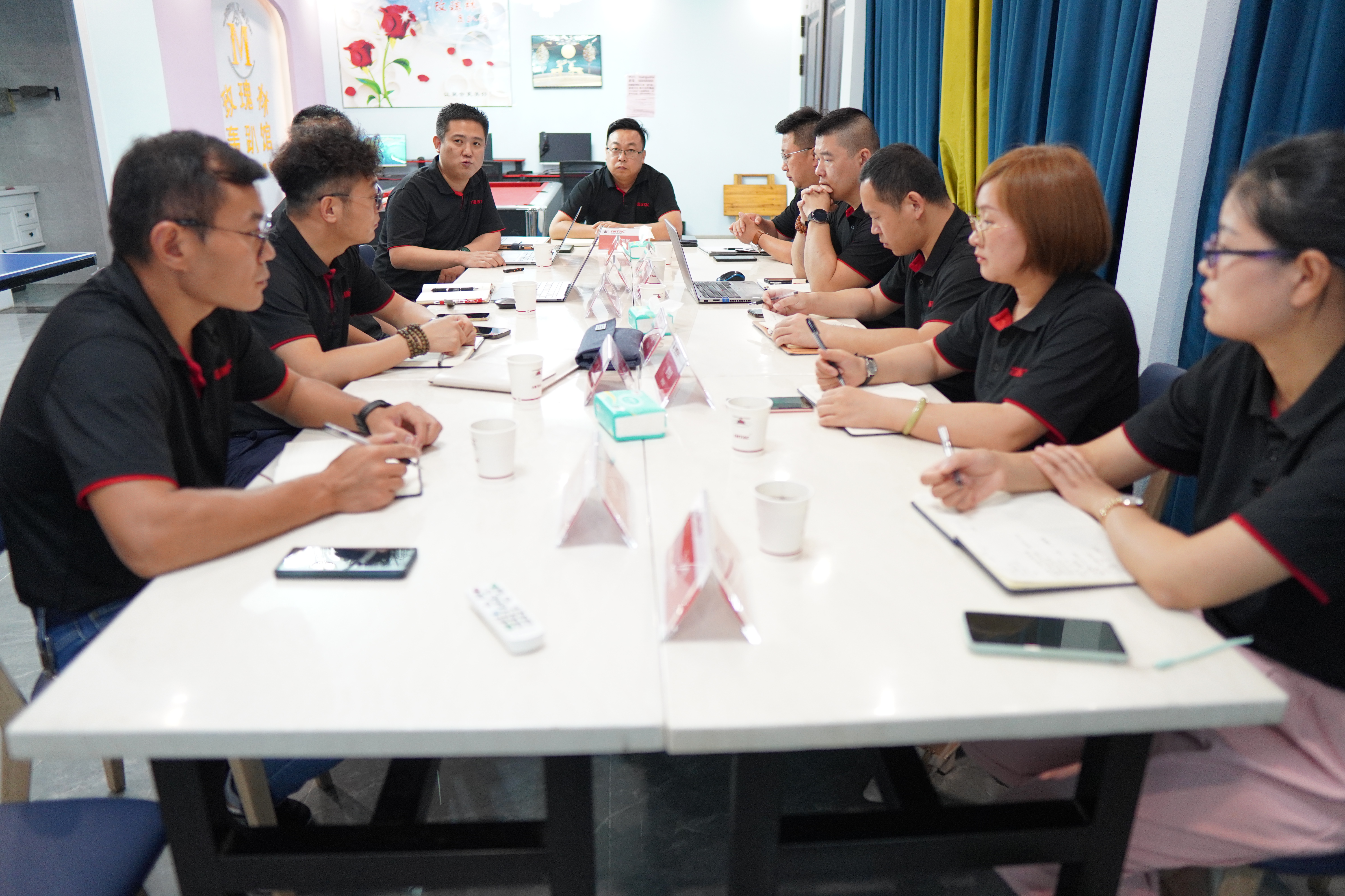 Atividades de constru&ccedil;&atilde;o de grupo da confer&ecirc;ncia de vendas de meio de ano de 2022 P2